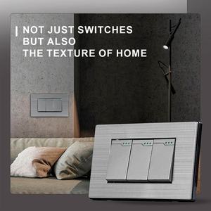 Interruptor de <span class=keywords><strong>escalera</strong></span> de 1/2 vías de 3 bandas Panel de acero inoxidable EE. UU. México 110V-250V 10A Interruptor de pared de <span class=keywords><strong>luz</strong></span> estándar de 118mm Botón de encendido y apagado - Product Image 4