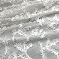 Tissu en coton biologique respirant en gros, tissu en dentelle brodée florale 3D pour la décoration intérieure, rembourrage, ignifuge