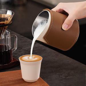 Pichet à mousse de lait Kingze en acier inoxydable 316, 350 ml/500 ml, avec manchon en cuir vintage, carafe à <span class=keywords><strong>latte</strong></span> art avec logo personnalisé - Product Image 2