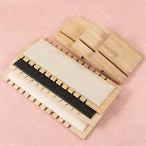 Expositor de Collares de Terciopelo Verde Beige, Soporte de Bambú para Colgar Joyas, Tablero de Exhibición - Product Image 4