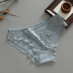 Intimo Femminile in Cotone e Pizzo - Traspirante, Sexy, a Vita Bassa, Modellante per Glutei e Pancia (Sottile) - Product Image 6