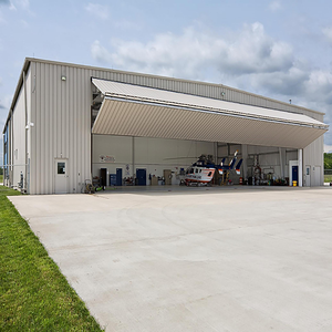 هنجر طائرات مسبق الصنع بهيكل فولاذي خفيف من شركة كينغداو آر تي للهياكل الفولاذية - Product Image 3