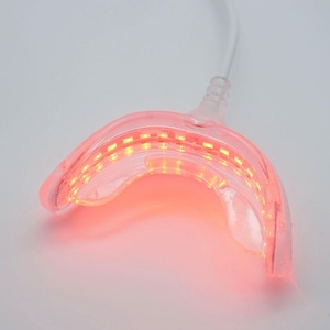 อะแดปเตอร์บำบัดด้วยแสงสีแดง 32 LED สำหรับสุขภาพเหงือก บรรเทาอาการปวดฟัน เลือดออกตามไรฟัน ช่องเสียบ USB/C iPhone อเนกประสงค์เพื่อสุขอนามัยในช่องปาก - Product Image 5