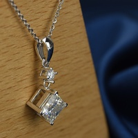 Collier tendance en argent 925 avec pendentif en moissanite taille princesse