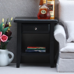 1:12 인형의 집 장식품 모던 미니멀리스트 블랙 원목 침대 옆 테이블 거실 사이드 캐비닛 - Product Image 1
