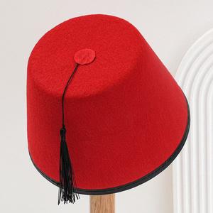 Chapeau turc Fès en feutre <span class=keywords><strong>rouge</strong></span> personnalisé avec pompon noir accessoire de costume <span class=keywords><strong>marocain</strong></span> pour adultes pour les fêtes décontractées et en plein air - Product Image 5