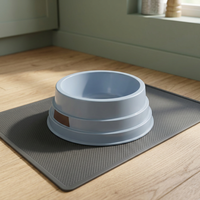 Gamelle automatique pour chat et chien en plastique et acier inoxydable durable, fabrication italienne, utilisation intérieure portable avec système d'alimentation alimenté par batterie