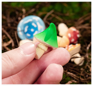 Vente en gros de grande <span class=keywords><strong>statue</strong></span> réaliste de champignon en résine figurine miniature de jardin féerique sculpture décoration de maison jouets éducatifs pour bébés - Product Image 3