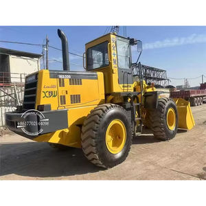 Cargadora de Ruedas Komatsu WA320-3 en Buen Estado, Equipo de Construcción Confiable Listo para Exportación, Capacidad de 1.6t - Product Image 1