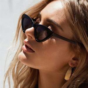 Lunettes de soleil tendance 2019 pour femme : style sexy, vintage, rétro, ovales, triangulaires et œil de chat - Product Image 3