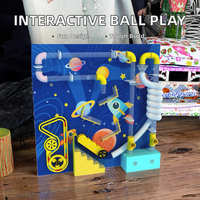 Équipement de terrain de jeu intérieur pour enfants sur le thème de l'espace Leber, panneau mural interactif pour enfants, jeu sensoriel, fort de balles éducatif personnalisé