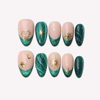 Offre Spéciale : Faux Ongles Acryliques à Presser, Forme Amande, Longueur Moyenne, Vert Mystique Vintage, Effet Œil de Chat, avec Motifs Soleil, Lune et Étoile en Feuille d'Or Française, Vente en Gros