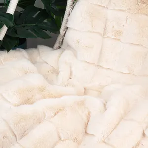 Factory Price Personalized Weighted Super Soft Faux Fur Blanket Luxury Winter For Sofa Decoration