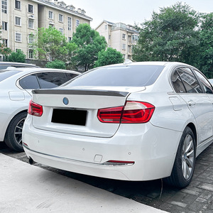 สปอยเลอร์หลัง BMW ซีรีส์ 3 F30 สีดำเงา ลายคาร์บอนไฟเบอร์ ทรง Ducktail สำหรับฝากระโปรงท้าย ปี 2013-2019 - Product Image 3