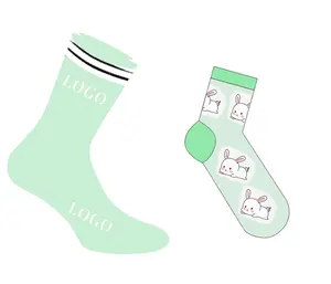 Venta al por mayor calcetines personalizados OEM Diseña tu propio calcetín logotipo personalizado algodón Unisex tripulación mujeres lindos Calcetines