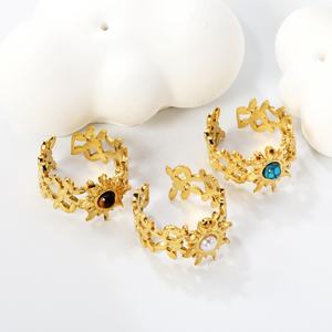 Anillo Ajustable Chapado en Oro de 18K, Acero Inoxidable con Incrustaciones de Ópalo y Turquesa, Anillo Abierto con Grabado de Girasol para Mujer - Product Image 5