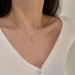 Collier Dylam Fashion Jewelry en argent sterling 925, sans ternissement, avec chaîne à maillons et pendentif fleur en zircone 5A - Product Image 5