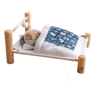 Lit hamac mignon en forme de maison en bois - Product Image 1