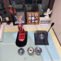 Machine professionnelle 7 en 1 pour la fabrication de badges pour petites entreprises, kit de presse à boutons ronds de 25/32/58 mm