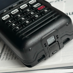 วิทยุสื่อสาร FTA-850L VHF Airband Walkie Talkie พร้อม GPS, Bluetooth, ระบบนำทาง ILS, มาตรฐานกันน้ำ IPX5, กำลังส่ง 5 วัตต์, สำหรับการบินเชิงพาณิชย์ พร้อมระบบแจ้งเตือนสภาพอากาศ NOAA - Product Image 3