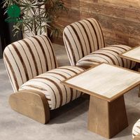 Ensemble de tables et de chaises individuelles en bois massif de style moderne Moontree pour la maison, les cafés, les espaces de loisirs, les salons de thé