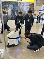 2026 Aotingbots Akıllı Otomatik Susuz Zemin Temizleme Robotu Ticari Akıllı Toz Alma ve Süpürme Servis Robotu