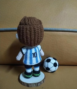 Muñeco de Ganchillo Hecho a Mano de Lionel Messi de <span class=keywords><strong>Argentina</strong></span>, Edición Limitada, <span class=keywords><strong>Tres</strong></span> <span class=keywords><strong>Estrellas</strong></span>, Amigurumi, Recuerdo - Product Image 3
