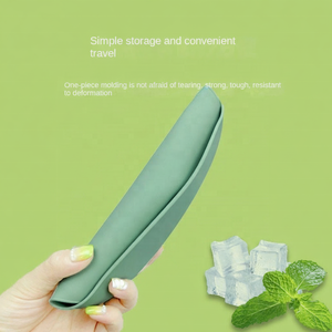 Baberos de Silicona de Grado Alimenticio, Impermeables, Personalizables con Marca OEM, Juego de Alimentación para Bebés y Niños, de Fujian, Venta al Por Mayor - Product Image 2