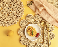Sous-plats modernes naturels ronds tissés pour les fêtes de Noël et la table de cuisine