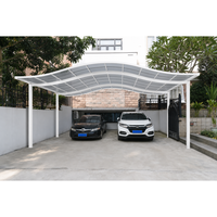 Structure de carport moderne en aluminium avec panneaux de toiture en PVC résistant aux UV, robuste pour l'extérieur, le jardin et la zone de stationnement