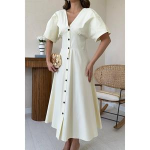 เดรสทรงเอไลน์แบบเปิดหลัง ดีไซน์หรูหรา คอวีลึก เอวเข้ารูป ผ้าทอเนื้อดี เหมาะสำหรับงานปาร์ตี้และใส่ลำลอง สวมใส่สบาย ระบายอากาศได้ดี - Product Image 2