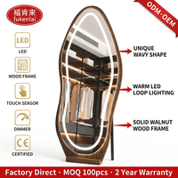 Miroir sur pied Fullkenlight créatif, ondulé irrégulier, intelligent, avec éclairage LED intégré et cadre en bois, pour une vue complète du corps