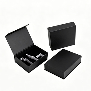Caja Cosmética Rígida Negra de Forma Rectangular, Empaque de Cartón de Alta Gama con Logotipo Personalizado para Perfume en Botella de 50 ml - Product Image 1