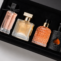 Boîte rigide en carton de luxe avec logo personnalisé biodégradable, estampage à chaud en or, recyclable, fermeture magnétique en éponge pour parfum et cosmétiques