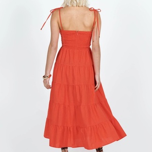 Vestido Maxi Bohemio Naranja para Mujer con Tirantes Cruzados, Volantes en Capas y Estilo Casual - Product Image 2