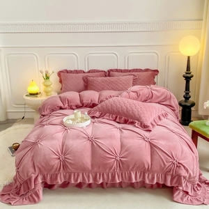 Ensemble de literie en velours de lait perlé, style quatre pièces - Product Image 5