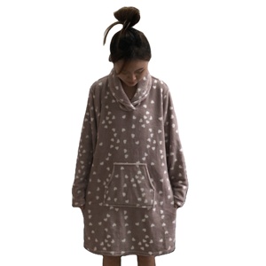Softies de las mujeres Ultra suave malvavisco con capucha tumbona - Product Image 1