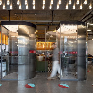 J018 Columna Con Patrón De Rejilla En Metal Pulido Cobre Acero Inoxidable Columna Panel Revestimiento - Product Image 3