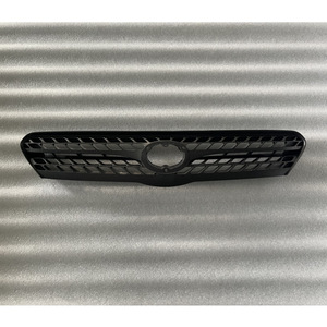 ตะแกรงหน้ารถยนต์ Matrix Us รุ่น 53101-02080 สีดำ ทำจากพลาสติก สำหรับรุ่นปี 2005-2008 - Product Image 3
