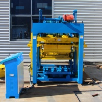 Presse à briques en béton mécanique QTJ4-25 pour la fabrication de blocs creux et de briques pleines