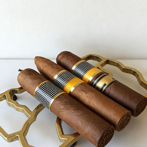Étiquettes de cigares de luxe Magnm-50, anneaux de cigares en relief avec feuille d'or, anneaux de cigares en stock pour l'emballage des cigares - Product Image 1