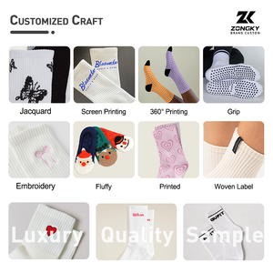 Chaussettes de yoga antidérapantes en coton avec sangle antidérapante pour femmes Chaussettes de ballet Chaussettes de pilates à emballage personnalisé - Product Image 4
