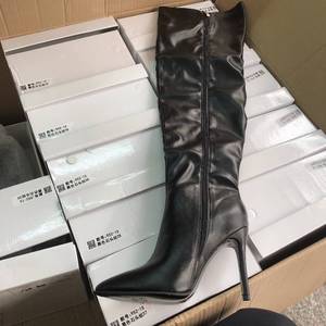 Bottines longues tendance sexy en cuir noir pour femme, bottes à talons hauts au-dessus du genou - Product Image 5