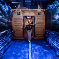 Jeu de marche sur un bateau pirate immersif multijoueur, défi d'équilibre interactif en salle avec vibration, pour salle interactive