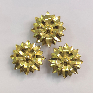 Brass Sunflower Shape Cabinet Pull Vintage Decorative <strong>Drawer</strong> <strong>Knob</strong> for Wardrobe Cupboard Kitchen Furniture Hardware - Product Image 5