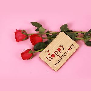 Tarjeta de felicitación de madera de bambú Tarjeta de aniversario de bodas y regalo de San Valentín para esposas y maridos - Product Image 4