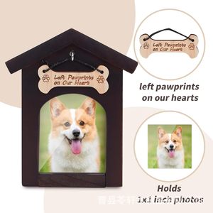 Urna de madera para mascotas con marco, artículos funerarios pequeños con forma de casa, urna, mini caja conmemorativa para cenizas - Product Image 1