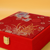 Boîte à bijoux personnalisée pour la vente en gros, style traditionnel chinois, pour bracelets, bagues à motifs floraux et colliers.