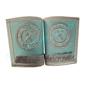 Gants artisanaux en bois de haute qualité, manchettes et nom personnalisés - Product Image 4