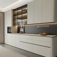 Cuisine d'extérieur moderne Vermont en acier inoxydable noir, écologique, avec armoires, grand four à pizza, évier, charnières et plan de travail blanc